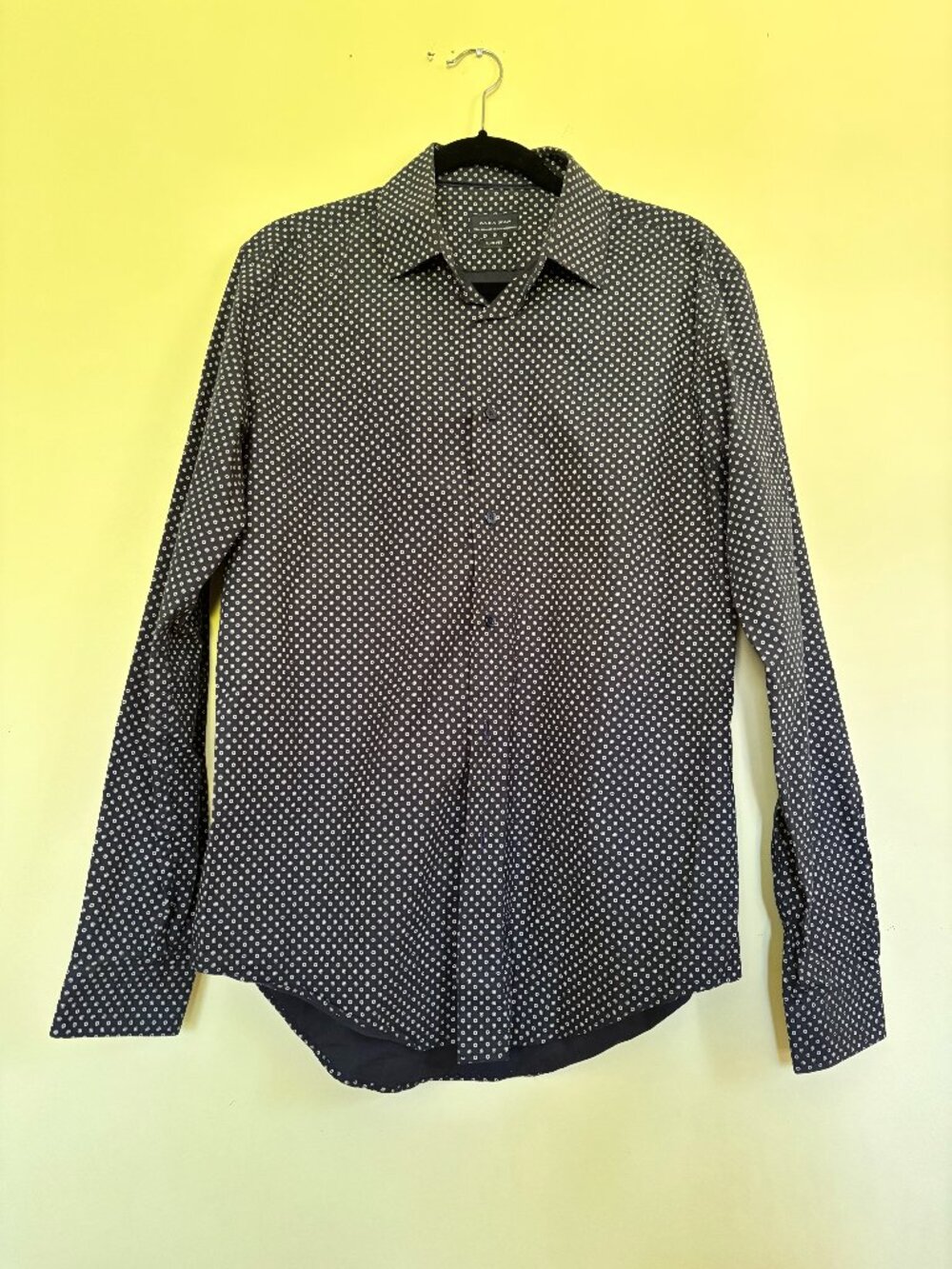 Zara Men's Slim Fit Dress Shirt Navy with White details. EXCELLENT COND Large
